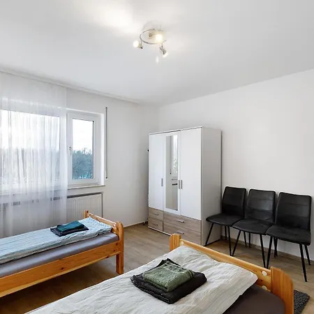 アパート Auch Fuer Monteure