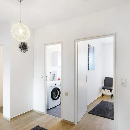 アパート Auch Fuer Monteure Bruchköbel